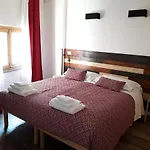 Isola Bed & Breakfast Syracuse