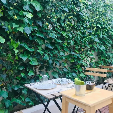 Isola Bed & Breakfast *